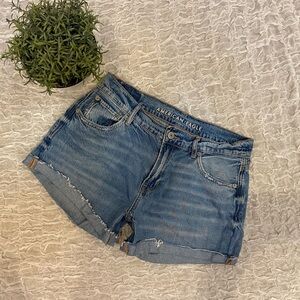 American Eagle Low Rise Skater Jeans Shorts Fray Hem Distressed Cutoffs sz 2